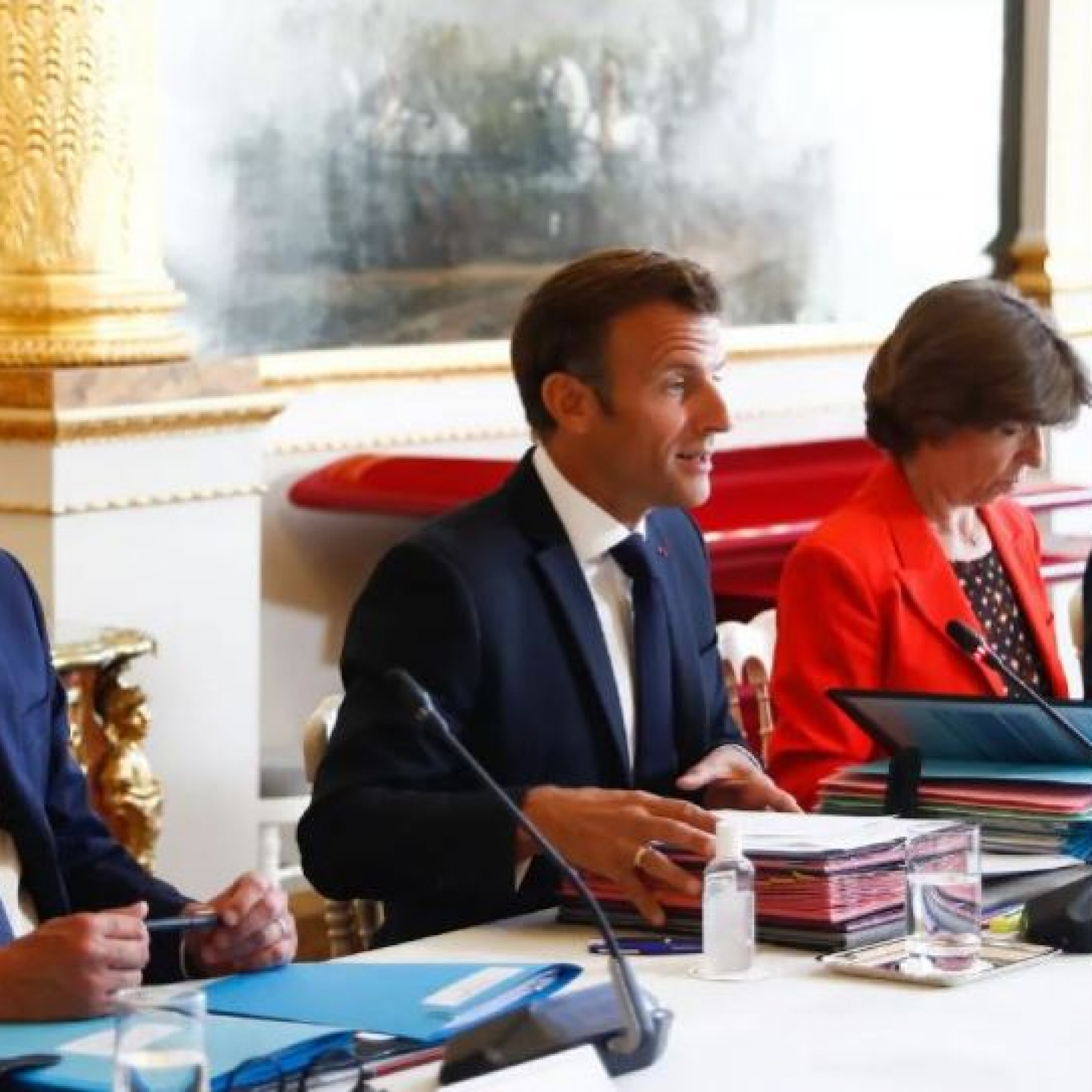 Macron warns of end of abundance as France faces difficult winter
