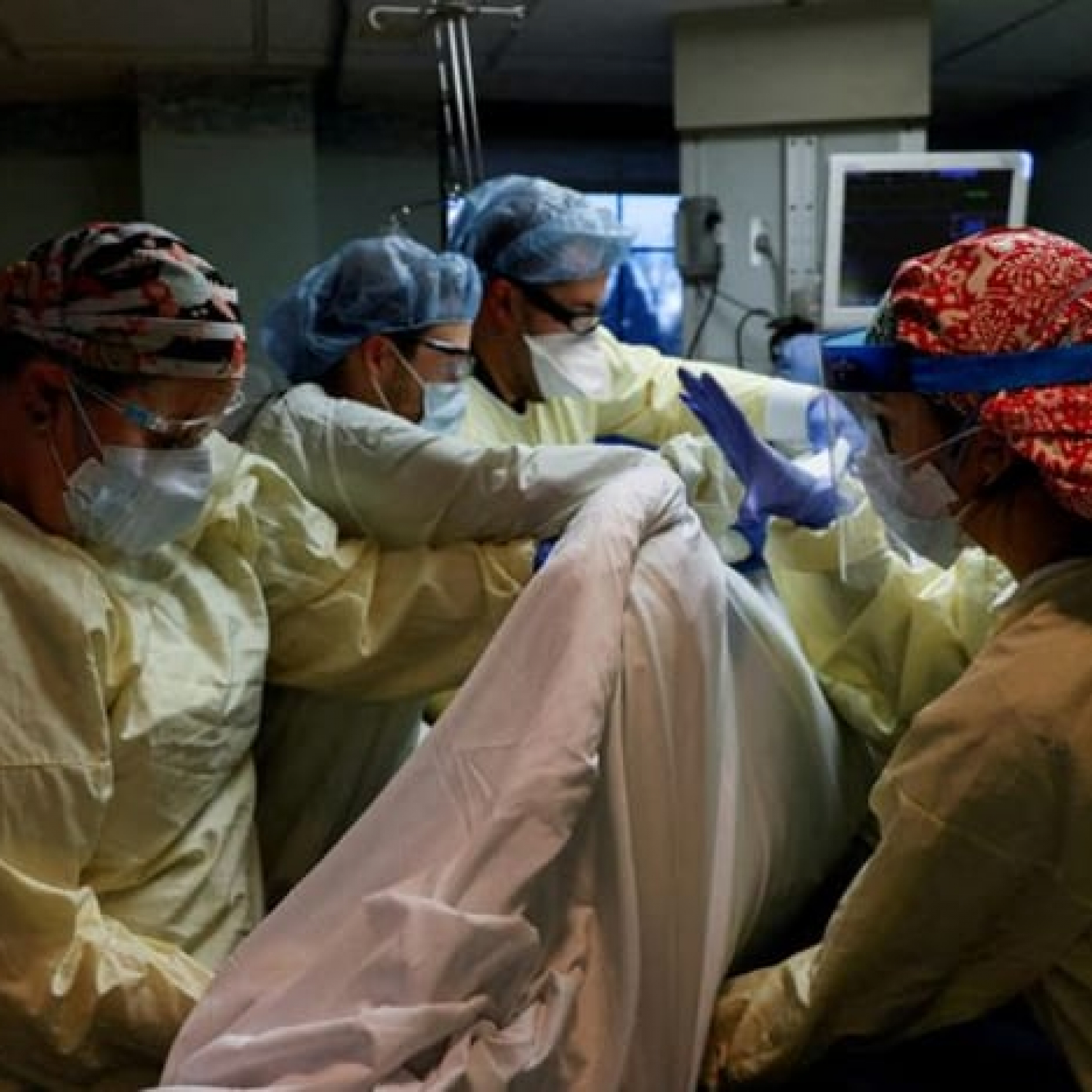 2022-01-07t111500z_2_lynxmpei060eh_rtroptp_3_health-coronavirus-usa-hospitals