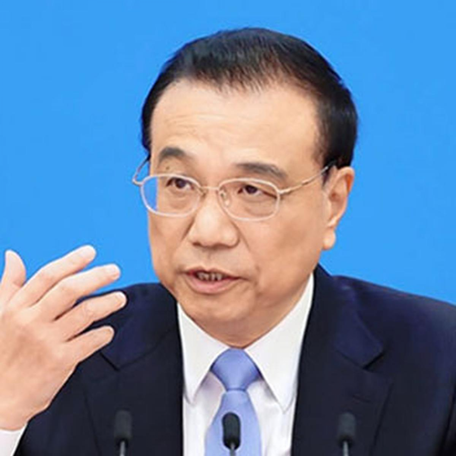 Chinas PM says all foreign students can return as country considers increasing international flights