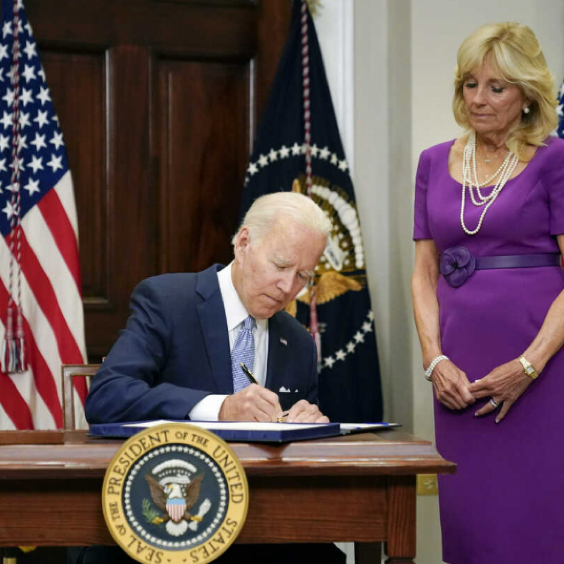 Biden celebrates passage of gun law at White House
