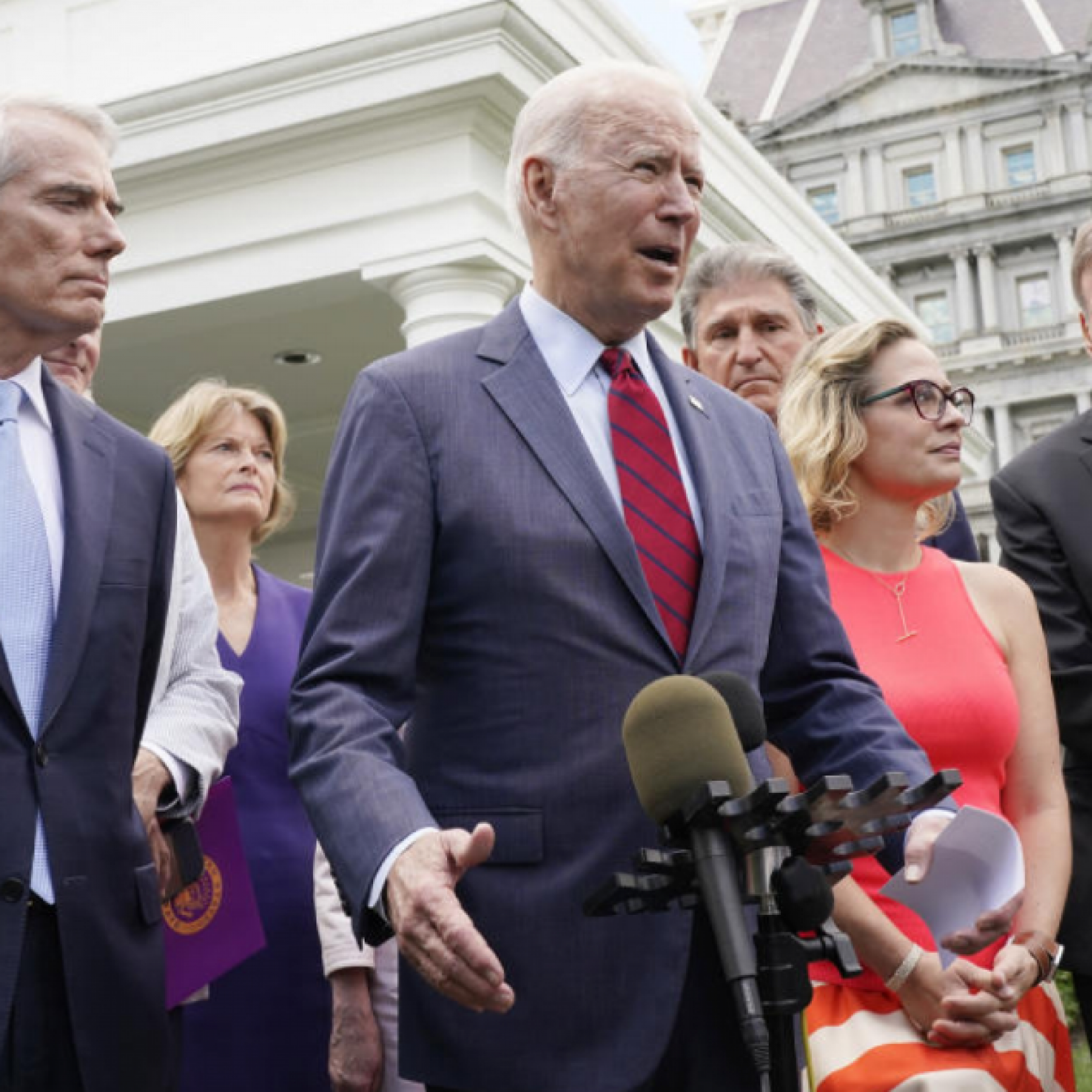 Democrat Sinemas views on economic bill remain shrouded