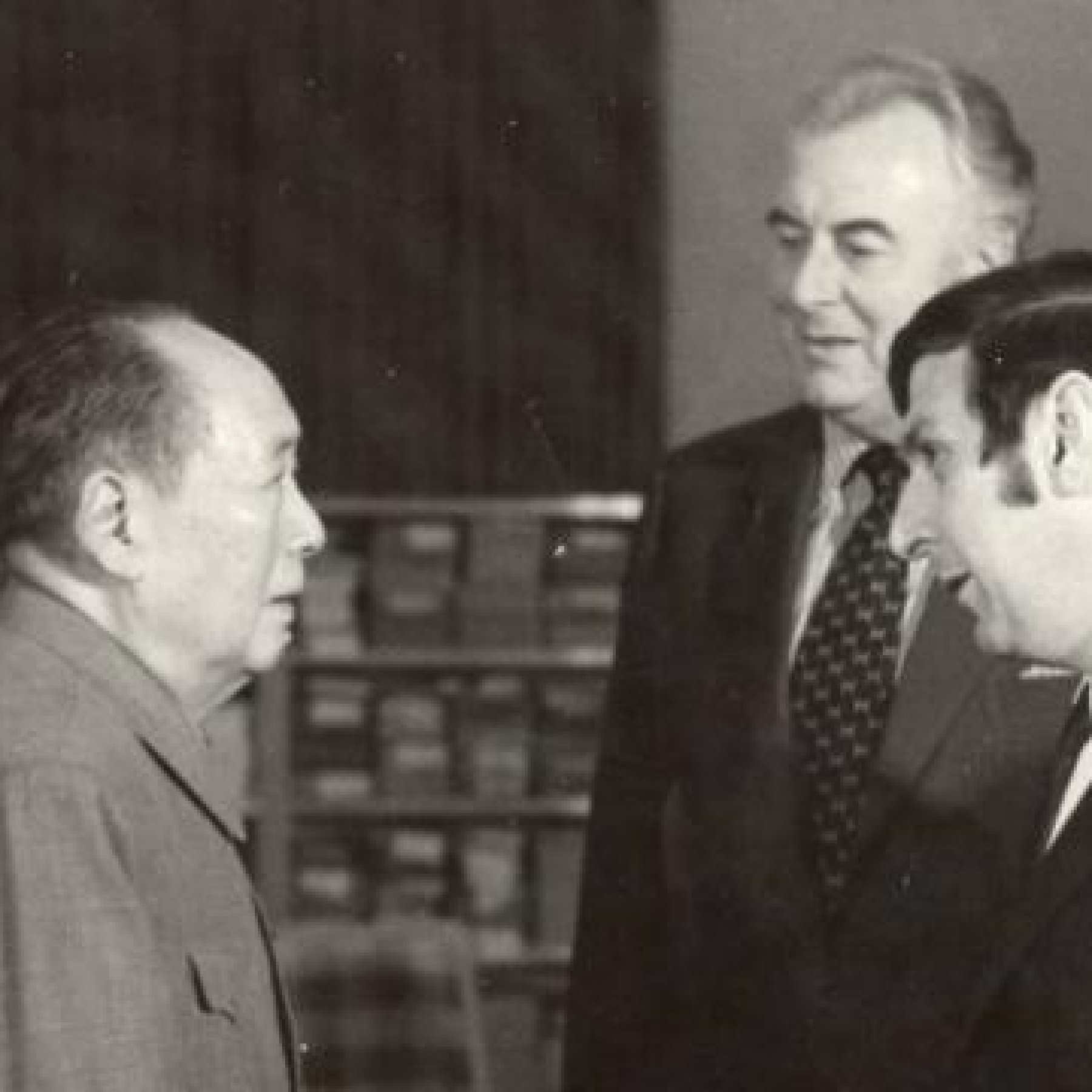 Mr Whitlam and Dr FitzGerald meet Mao Zedong in 1973