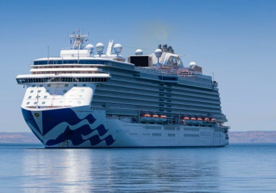 Cruise ship with 800 Covid cases