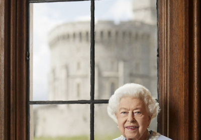 _125007110_queen1