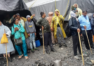 Floods leave 13 people dead at Hindu pilgrimage in Kashmir